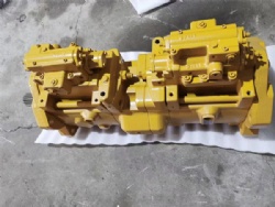 #CAT390D Hydraulic pump